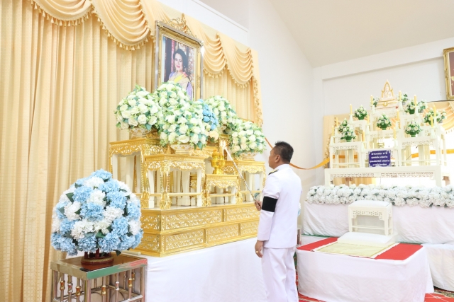 เข้าร่วมพิธีบำเพ็ญกุศลสตมวาร 100 วัน ถวายเป็นพระราชกุศลแด่สมเด็จพระนางเจ้าสิริกิติ์ พระบรมราชินีนาถ พระบรมราชชนนีพันปีหลวง