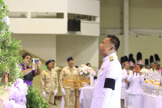 พิธีถวายเครื่องราชสักการะและวางพานพุ่ม และพิธีจุดเทียนถวายพระพรชัยมงคล เนื่องในโอกาสพระราชพิธีมหามงคลเฉลิมพระชนมพรรษา 4 รอบ สมเด็จพระนางเจ้าสุทิดา พัชรสุธาพิมลลักษณ พระบรมราชินี