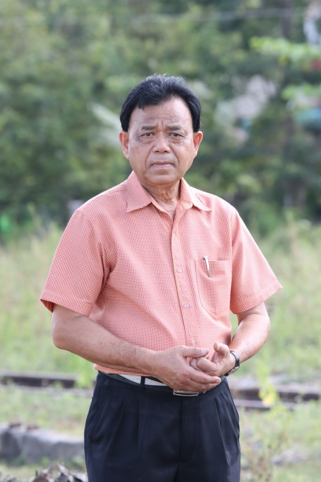 ลงพื้นที่ดำเนินการขุดลอกท่อ กำจัดสิ่งปฏิกูล และกำจัดวัชพืชบริเวณถนน 403 (สายเก่า) ตำบลที่วัง
