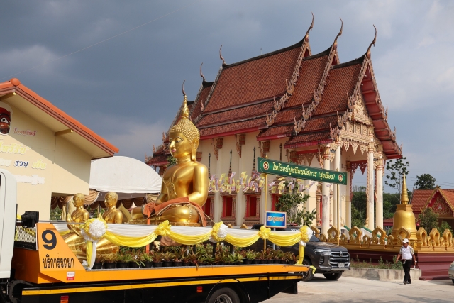 นายกชัยณรงค์ฯ  เข้าร่วมพิธีอัญเชิญหลวงพ่อสำเร็จและยกช่อฟ้าอุโบสถ วัดธรรมเผด็จ