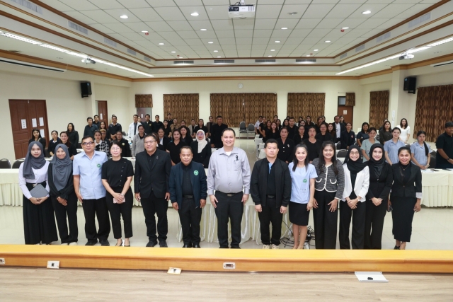 ร่วมการประชุมชี้แจงนโยบายการจัดการอนามัยสิ่งแวดล้อมและสร้างการมีส่วนร่วมของภาคีเครือข่ายองค์กรปกครองส่วนท้องถิ่นเขตสุขภาพที่ 11 จังหวัดนครศรีธรรมราช