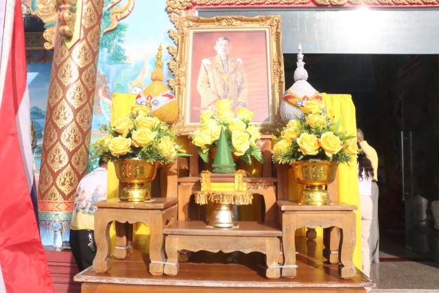 กิจกรรมสร้างทานบารมีทำบุญตักบาตร ข้าวสาร-อาหารแห้ง