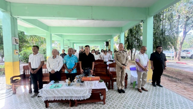 ร่วมพิธีทอดผ้าป่าเพื่อการศึกษา ณ โรงเรียนบ้านหนองปลิง